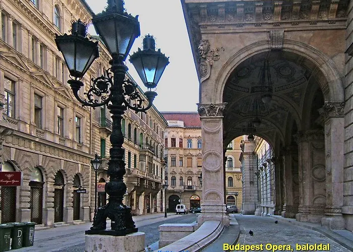 Walkway Deluxe Budapeste