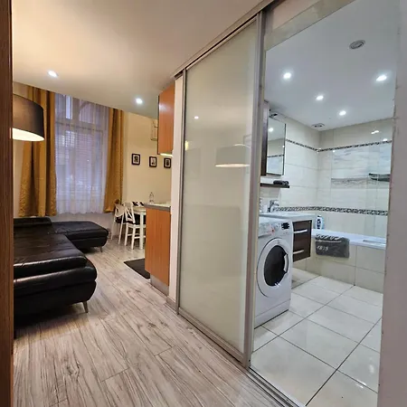 Apartment Walkway Deluxe *